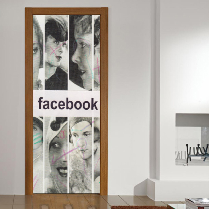 Αυτοκόλλητο πόρτας με Facebook